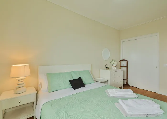 House At The Sea * 蓬塔德尔加达