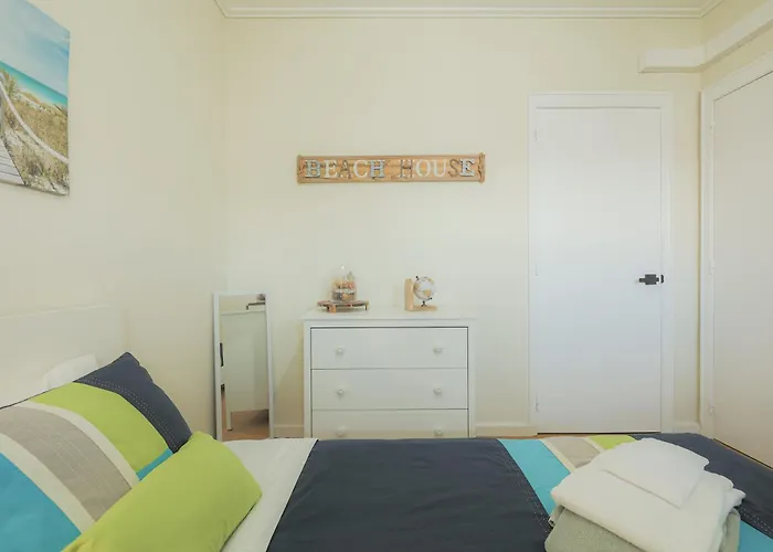 House At The Sea * 蓬塔德尔加达